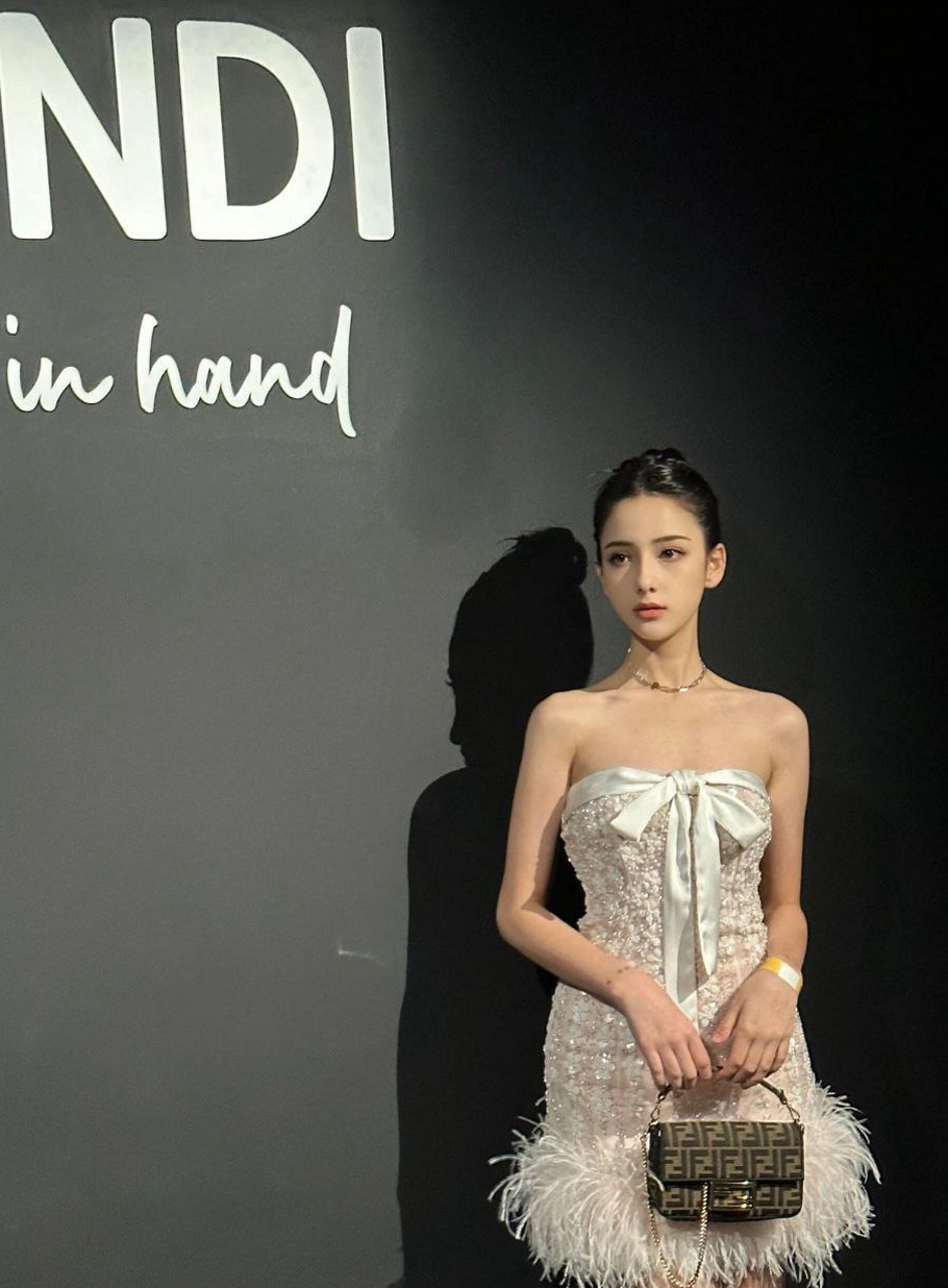 香港找女伴 香港找女性一起吃饭 香港找女饭搭子 香港女性陪吃 香港找妹子吃饭 香港找妹子聊天 香港晚上女生 ...