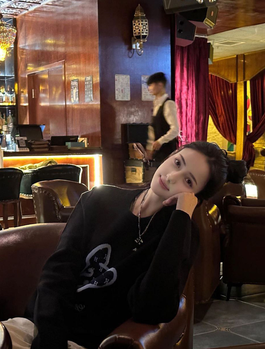 香港找女伴 香港找女性一起吃饭 香港找女饭搭子 香港女性陪吃 香港找妹子吃饭 香港找妹子聊天 香港晚上女生 ...