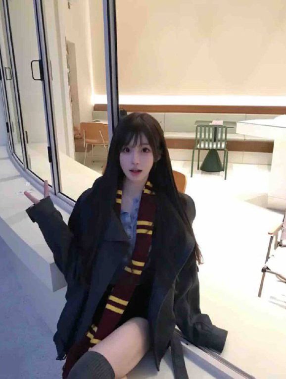 2075  杭州外围-极品甜妹，03南方女孩