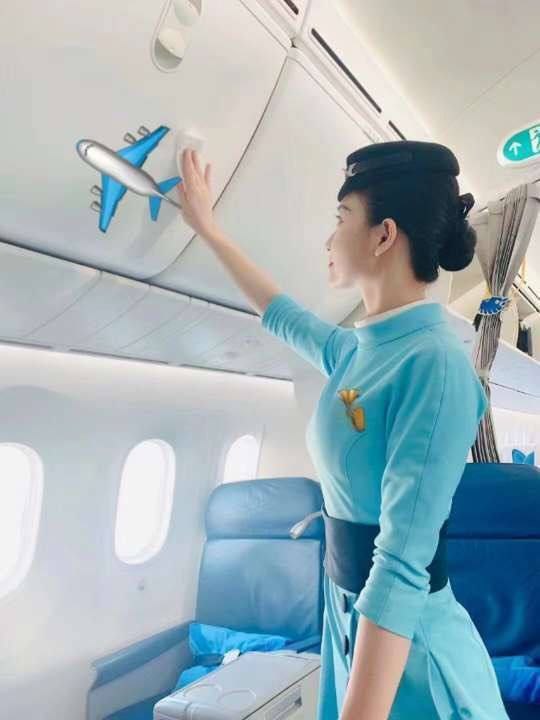 上海线下社交群真实体验 上海氛围感名媛 上海高颜值名媛 上海外围 上海伴游 上海艺术院校 上海舞蹈系学妹  ...