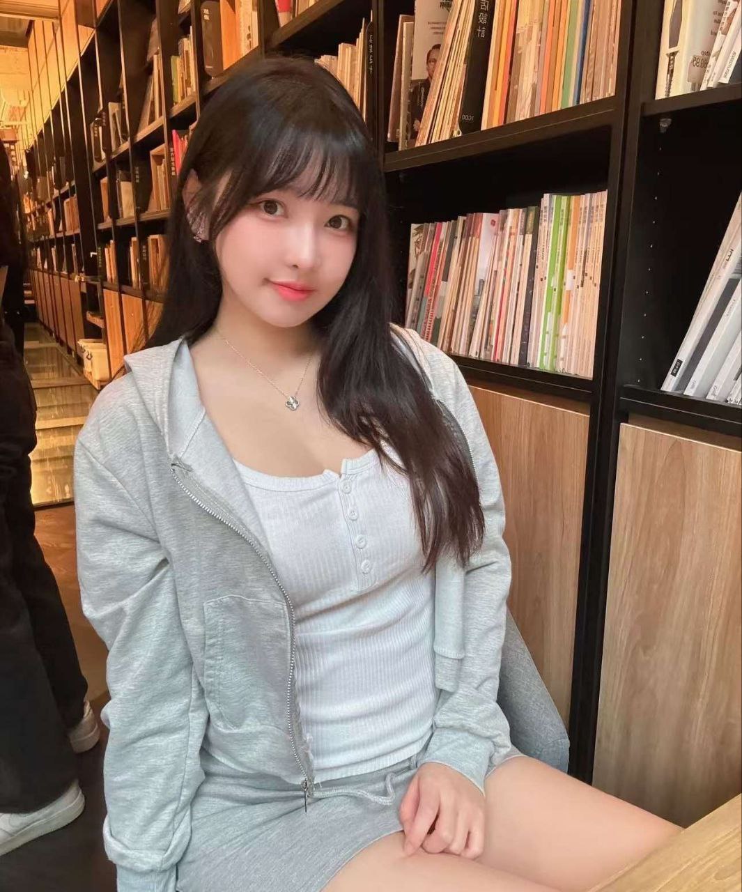 上海靠谱交友平台 上海情感陪伴 上海社交连接 上海异性互动 上海找女生吃饭聊天 上海陪聊 上海情绪陪伴 上 ...