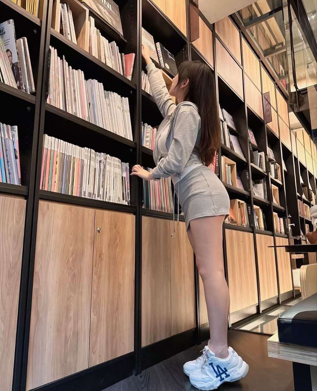 上海靠谱交友平台 上海情感陪伴 上海社交连接 上海异性互动 上海找女生吃饭聊天 上海陪聊 上海情绪陪伴 上 ...