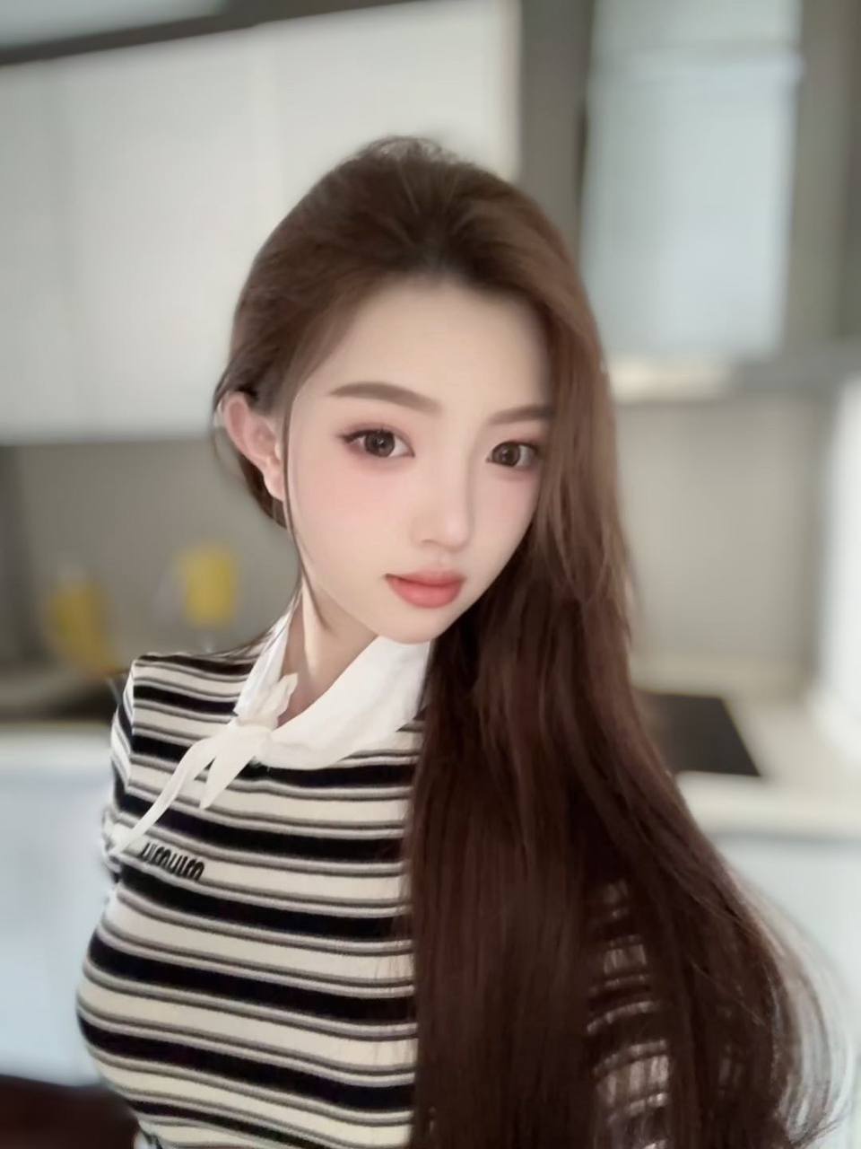 高端外围是什么意思 香港外围价格 合肥外围资源 同城交友 本地社交