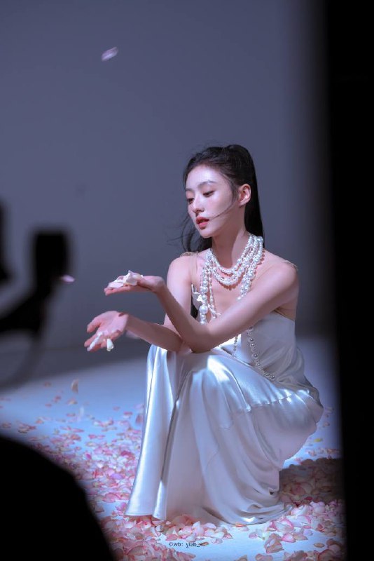 上海外围校花 上海外围经纪人 上海外围信息 上海外围哪里找 上海外围推荐