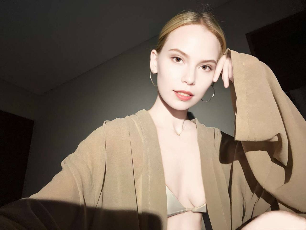 深圳外围 深圳新人上海 深圳高端伴游