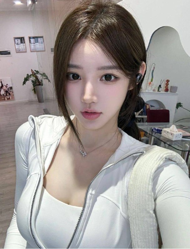 深圳女性陪吃 深圳找妹子吃饭 深圳找妹子聊天