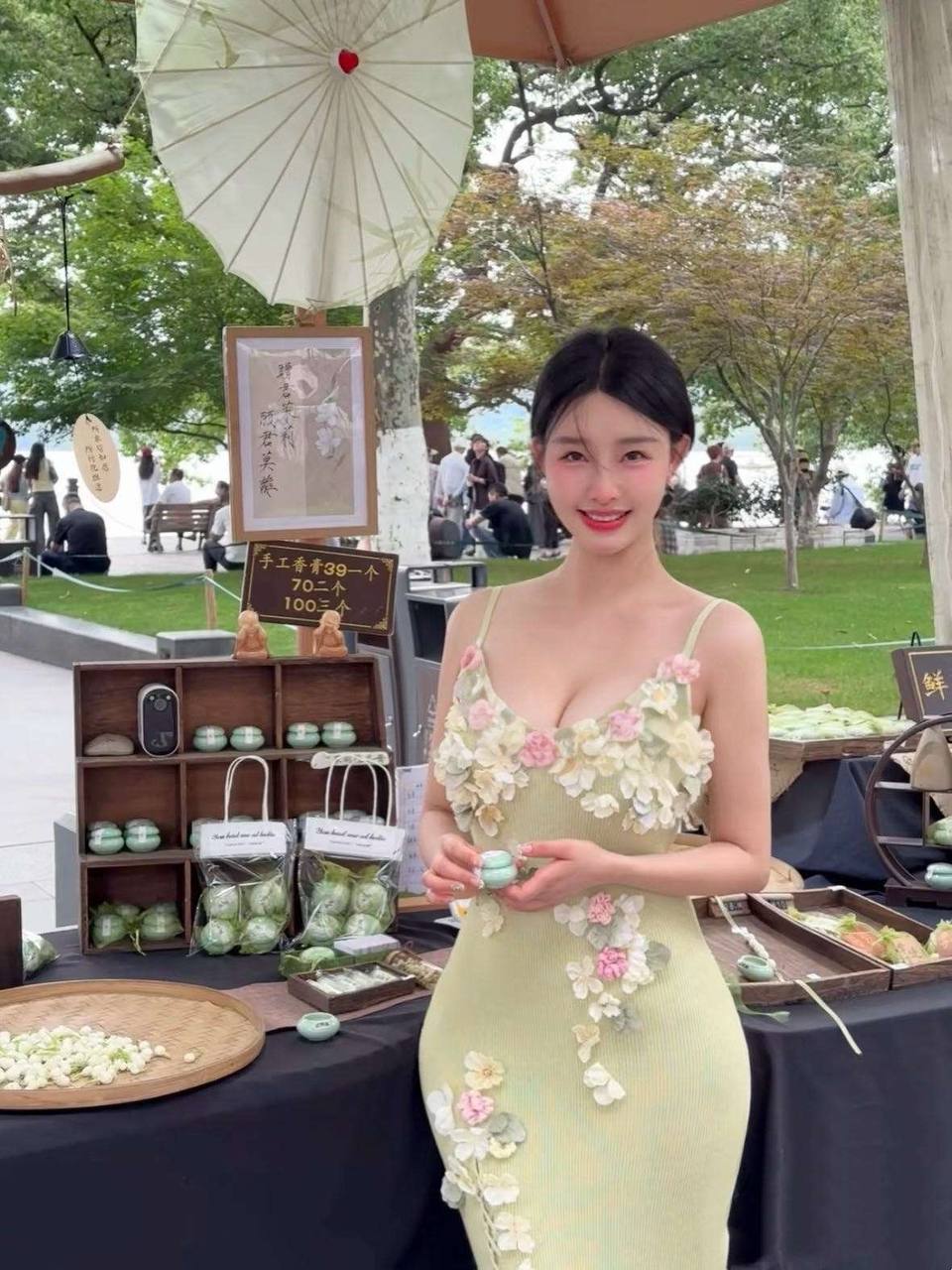上海清纯学姐 上海00后大学生 上海萝莉，cos 上海空姐 上海车模 上海瑜伽老师 上海高级白领 上海双语翻译  ...