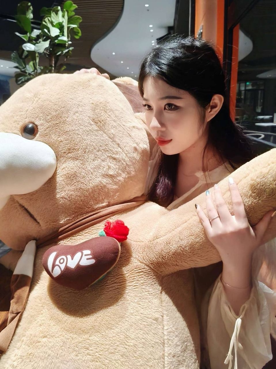 上海双胞胎小糖豆妹妹橘子 05年164cm C杯 妈生脸0整容