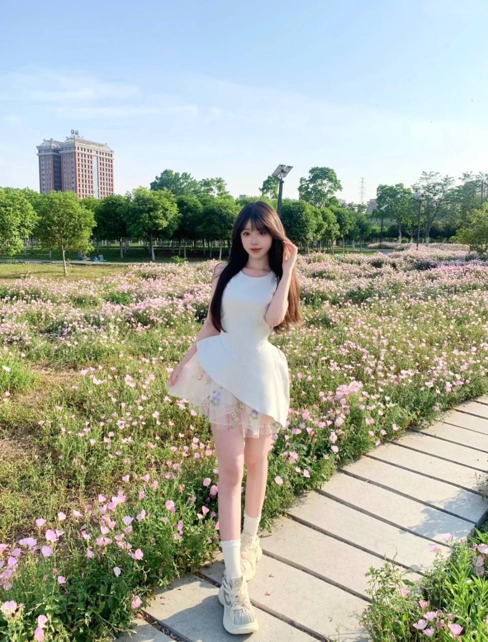 深圳小言 福田小纯 168cm 84C 雪白无暇 精致五官