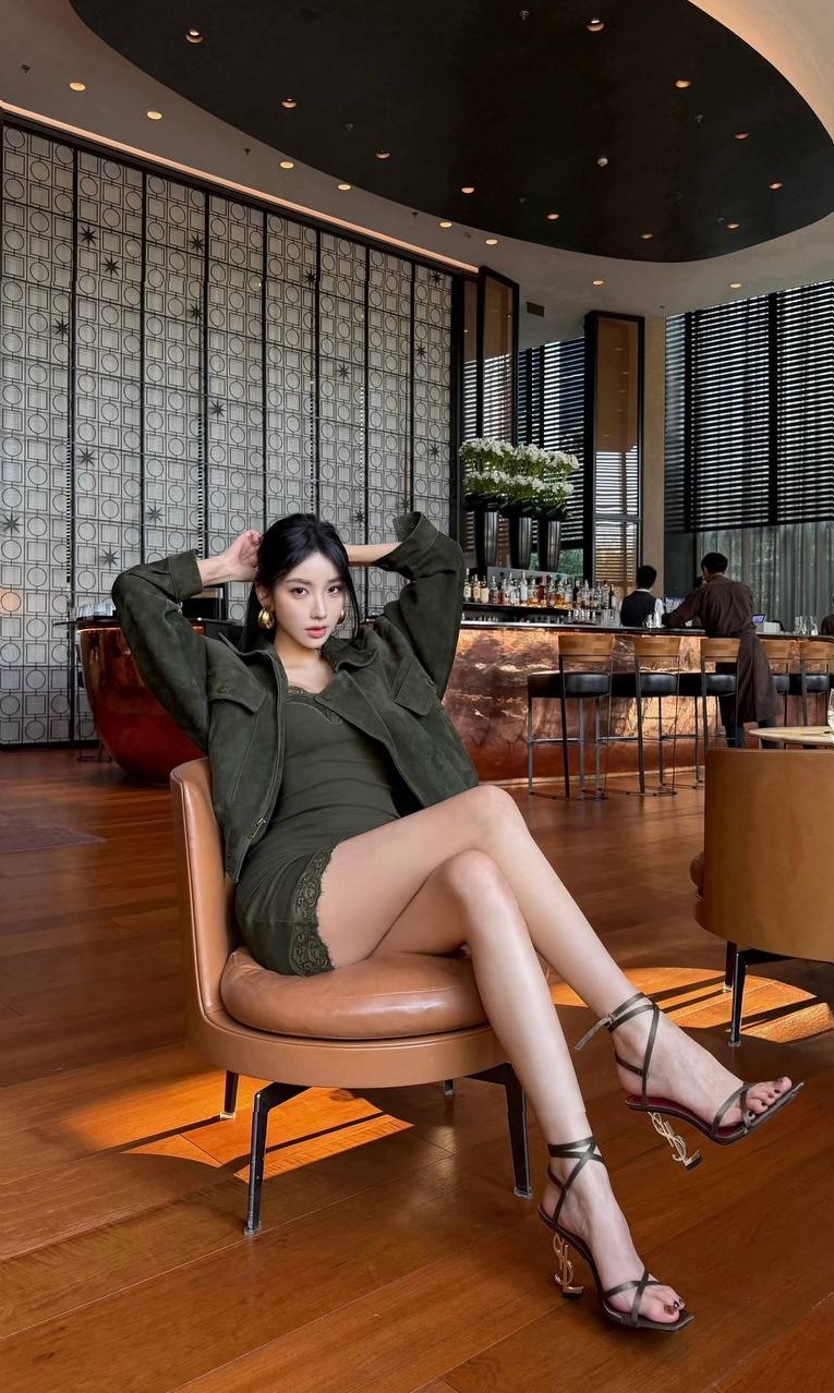 北京喵喵精致小脸腿细长直腿控专属会娇会喘