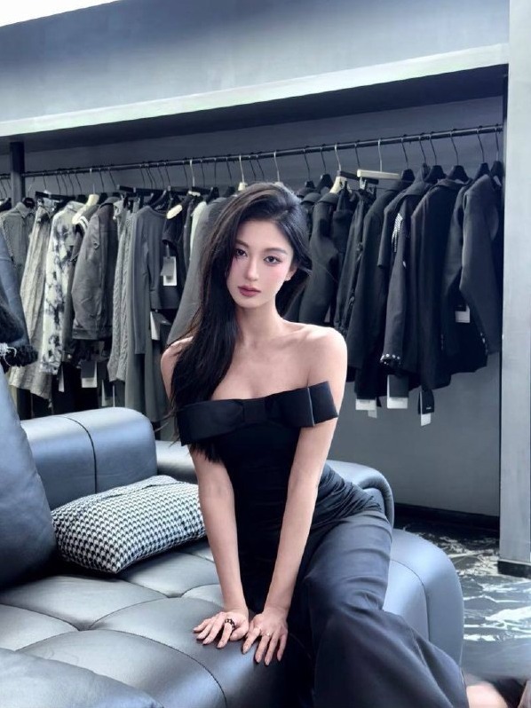 深圳南山久菜身高170cm D罩杯蜜桃臀三点粉 