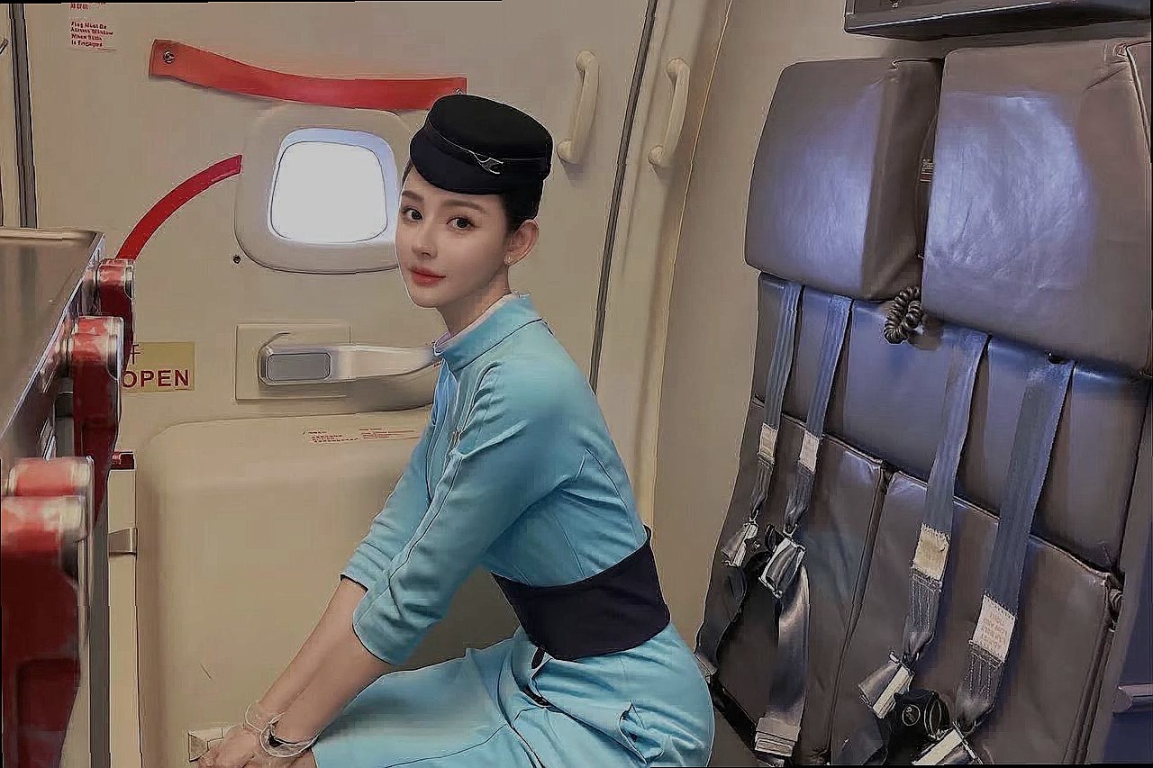北京苏苏 厦航空姐 身高175 E胸 马甲线 筷子腿
