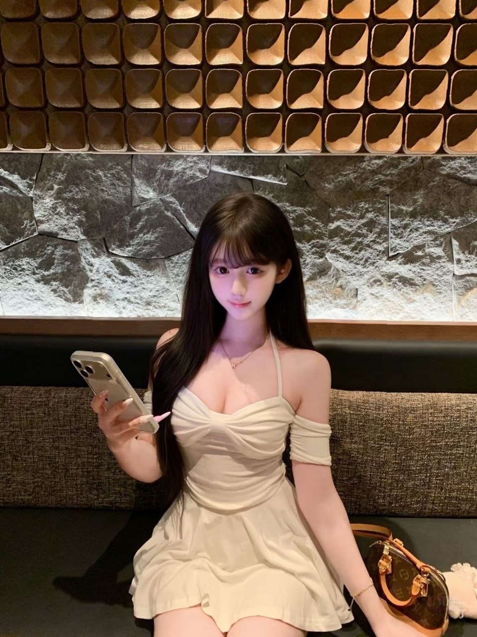 南京Laochen子怡 粉嫩欲滴 楚楚动人 有情趣丝袜JK