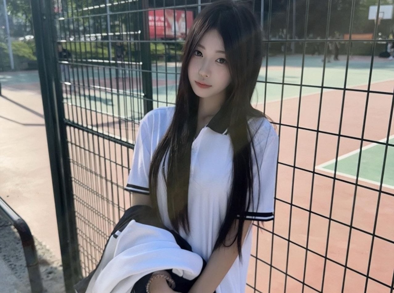 南京建邺雪儿学生妹暑假兼职真照173cm天然妈生脸