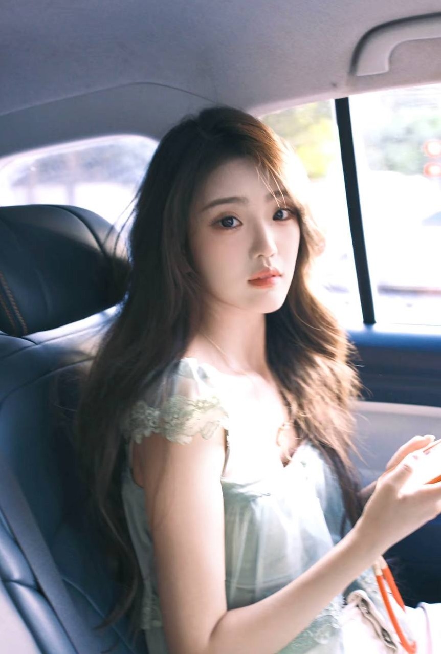 深圳福田雨泽08真学生创业博主高白纯172cmD胸可69