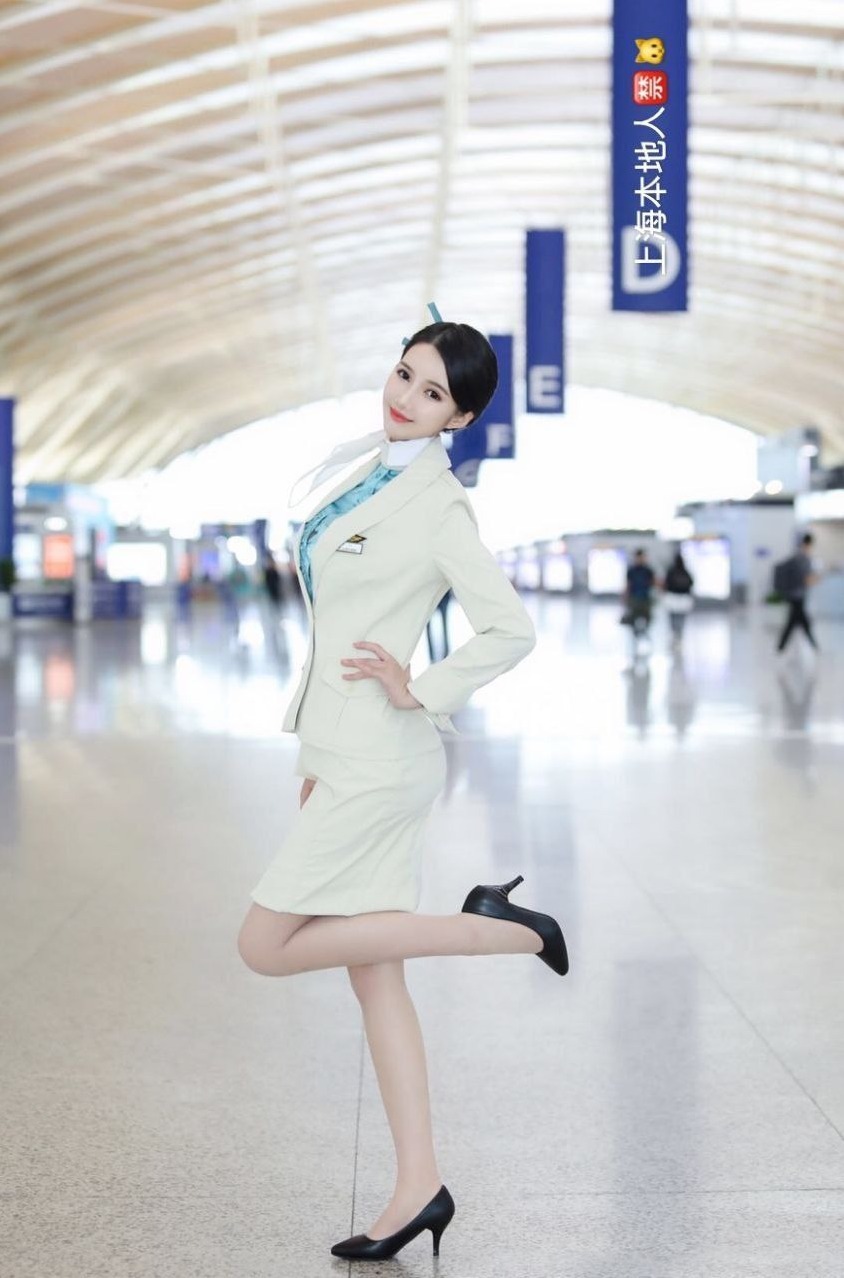 上海黄浦小艺 本帮空姐御姐 真实可查舌吻六九