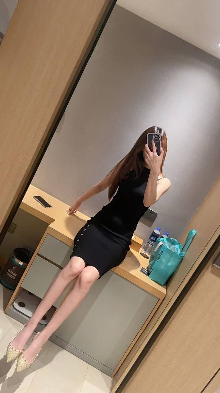 上海普陀千寻 178C腿模身材 雪白无暇 纯天然初恋服务型