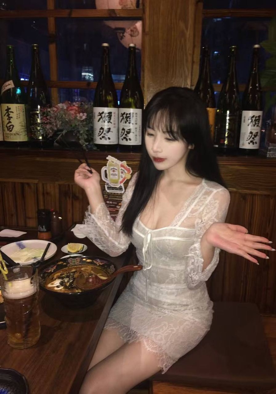 广州 王子诺 新人女神 身高178 体重48kg 年龄05 情商高