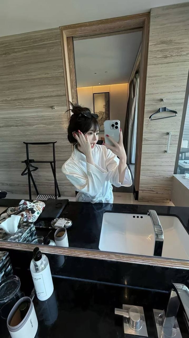 北京 希希well F天然乳房 笑容甜美 身高160 体重45
