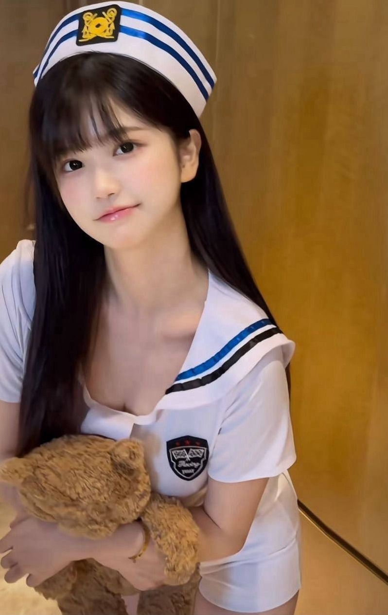 上海静安萌萌哒 天然C+杯 身高168cm 细腰翘臀 纯情女高