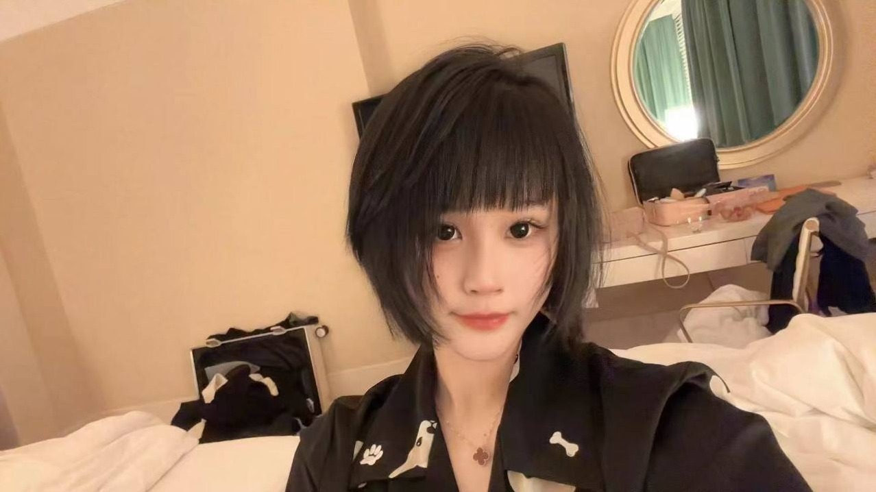 苏州唐三 学生妹 08年 165cm C罩杯 粉嫩 无整 小纹身腿