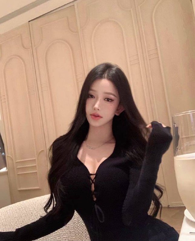 苏州小翘毛 E罩杯 蛇腰桃臀 马甲线 腿细长直