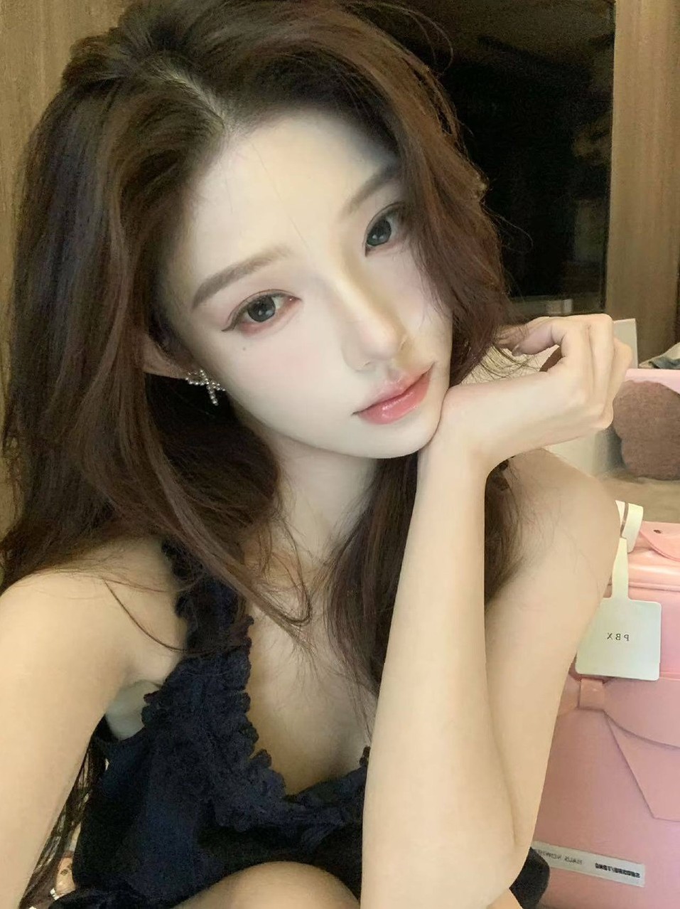 上海静安沪七七全身雪白筷子腿马甲线清纯甜美热情开朗性格好