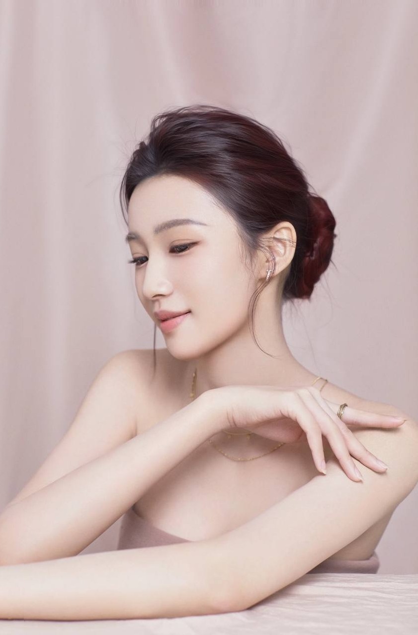 深圳小女友全身0整天然身高176马甲线