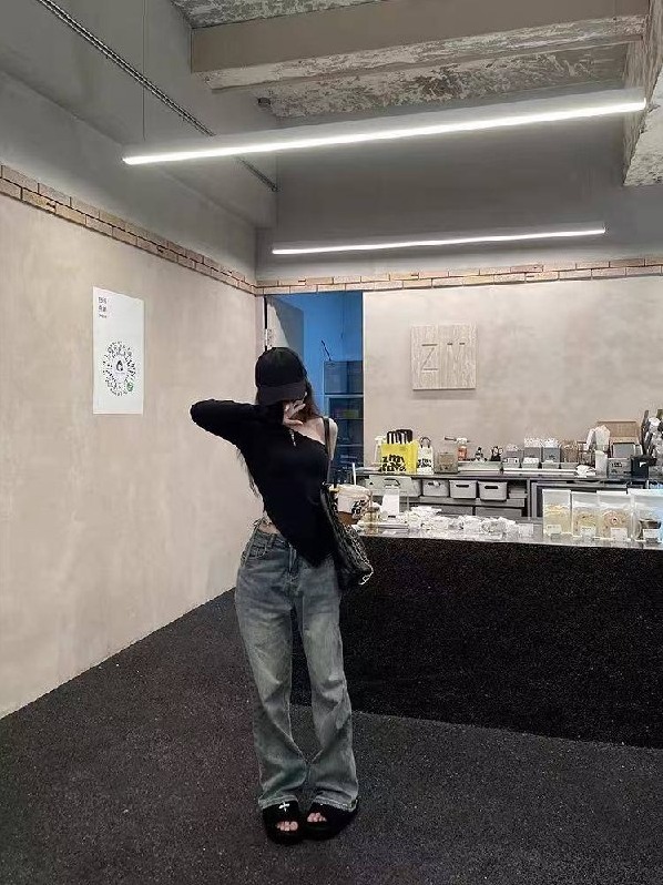 深圳水果姐姐 新人清纯 皮肤雪白 洋气少女 小骨架 165 真胸 女友感