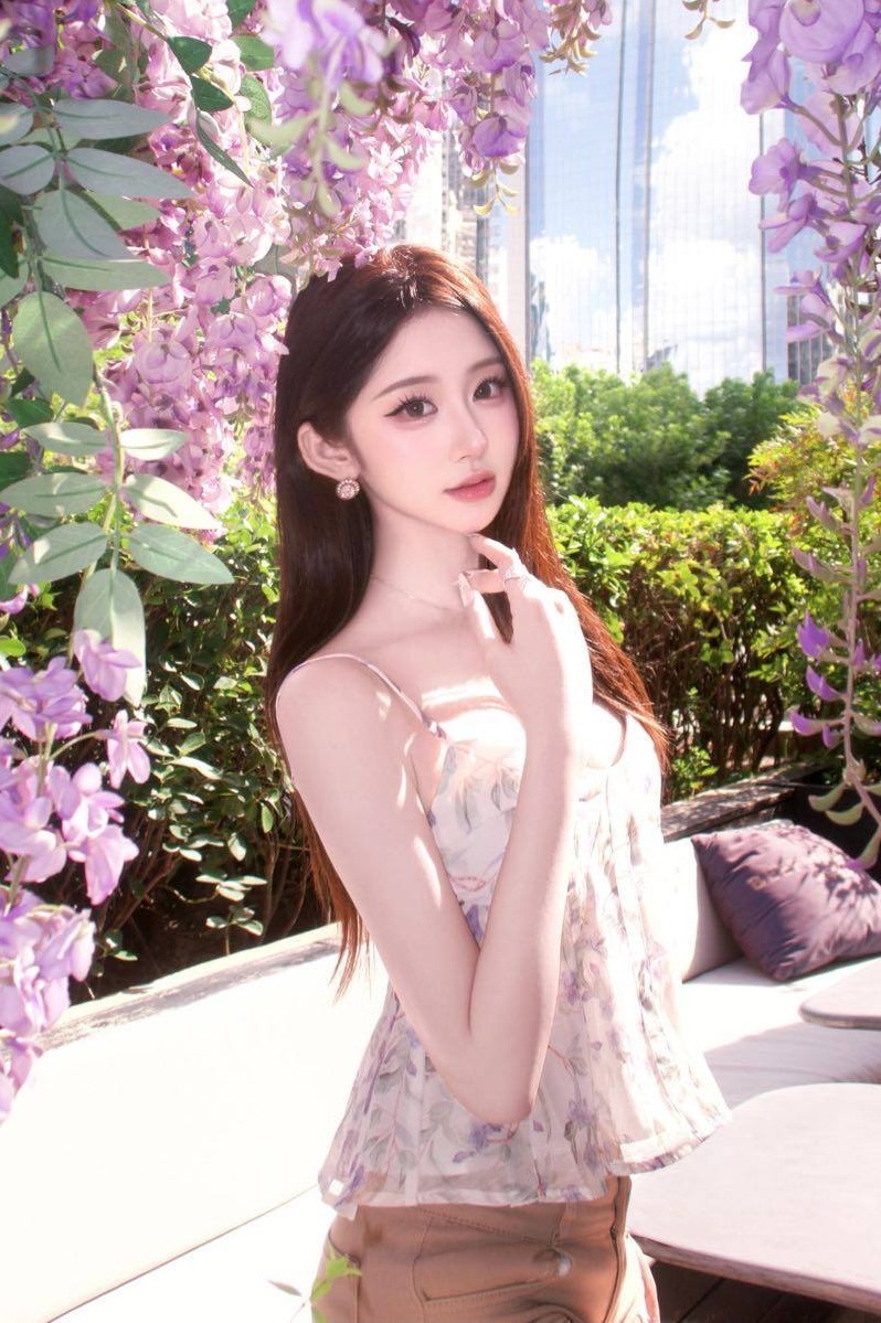 北京双井希希well 174cm天然D杯马甲线A4腰翘臀长发全自动女友