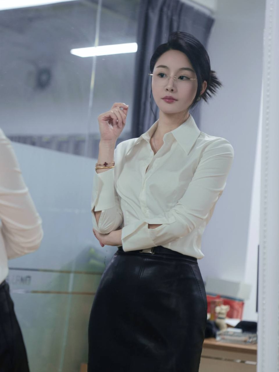 广州王子诺 真实幼师00年 175cm净身高 短发气质九头美女