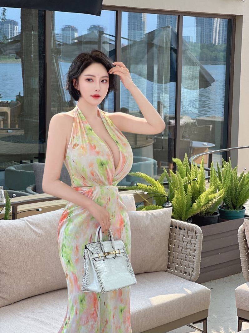 北京罗密欧 兼职车模 抖音艺人 健身瑜伽普拉提 气质御姐