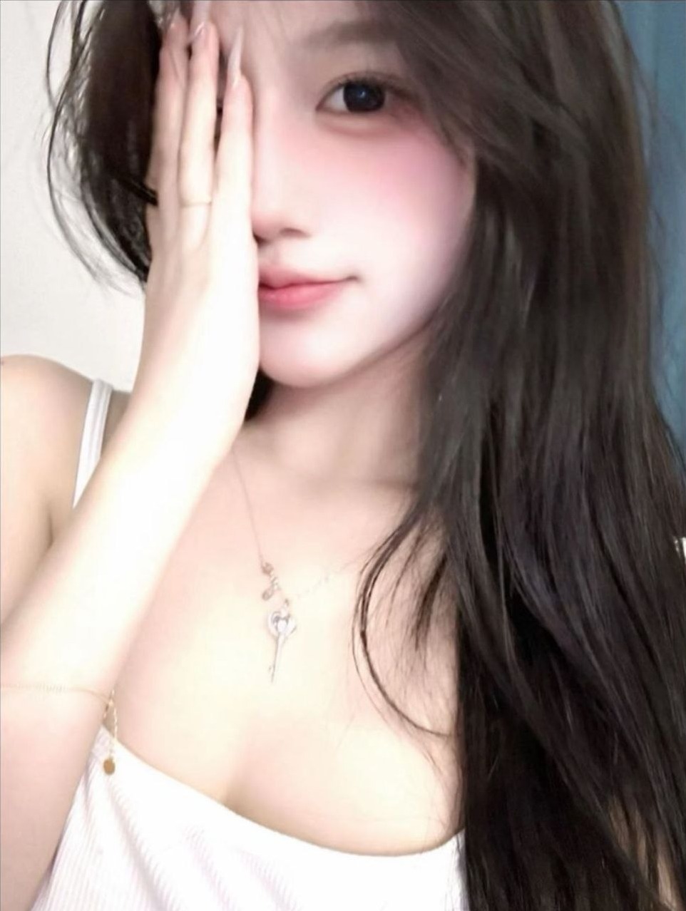 杭州上城陈一萌 07年新人 刚下海 文艺少女 身高168cm
