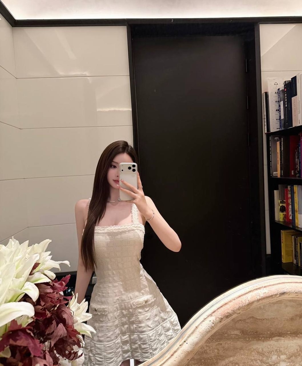 上海浦东小红娘纯欲天菜白皙透亮肌肤