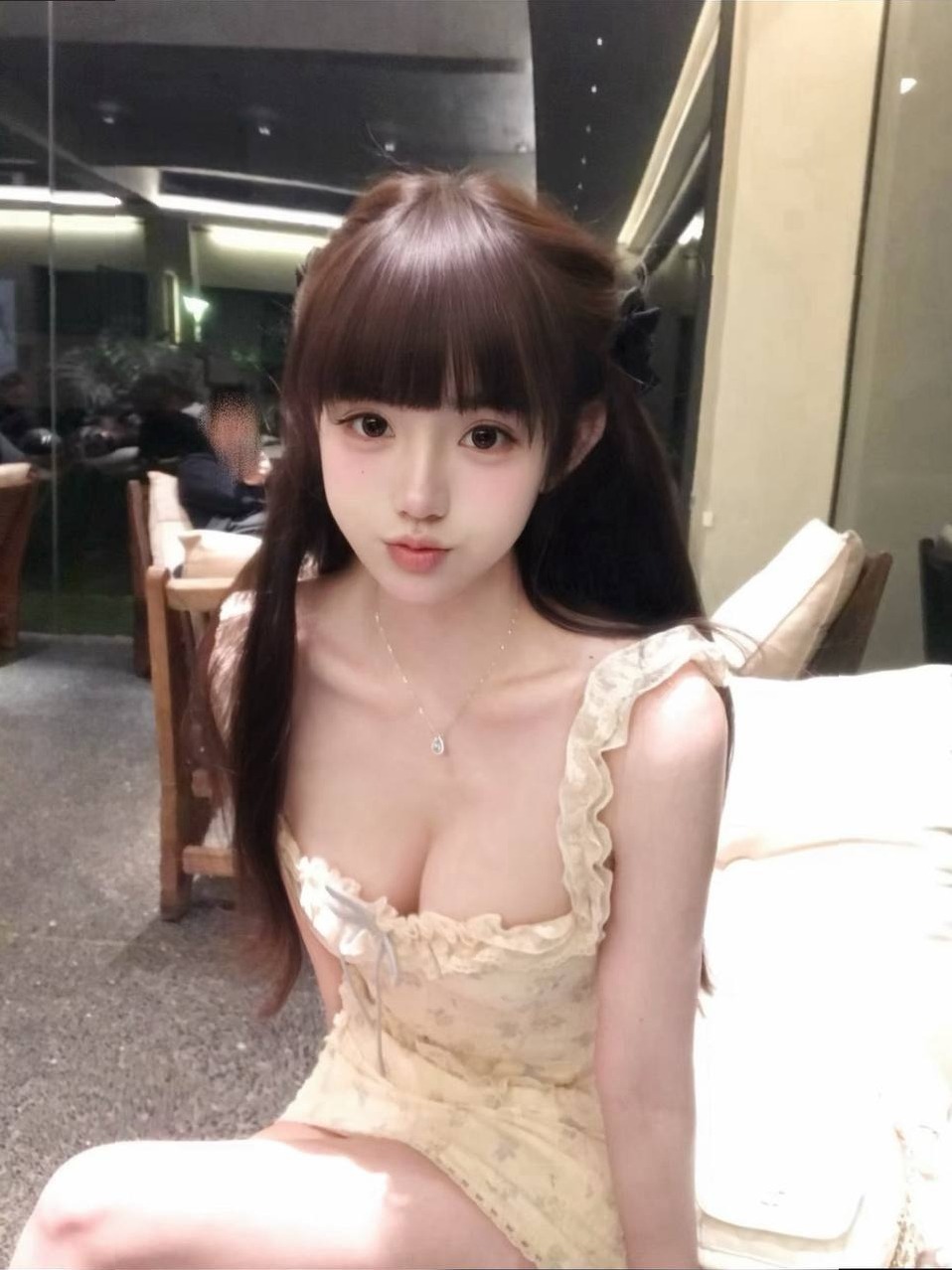 上海静安抱抱熊 06年168cm85斤D杯 清纯大学生无整容无纹身