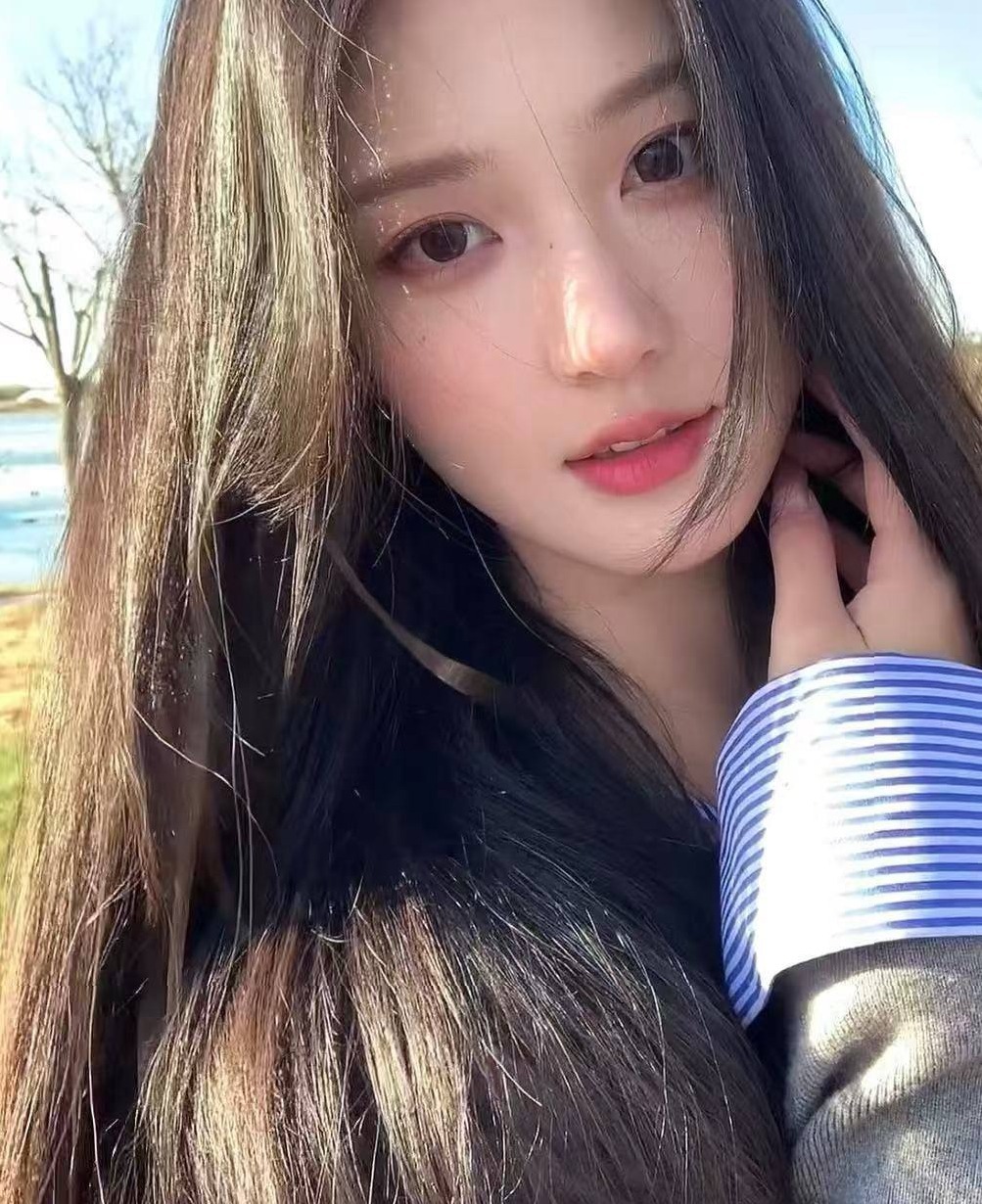上海普陀小红娘香港环球小姐冠军身高172cm