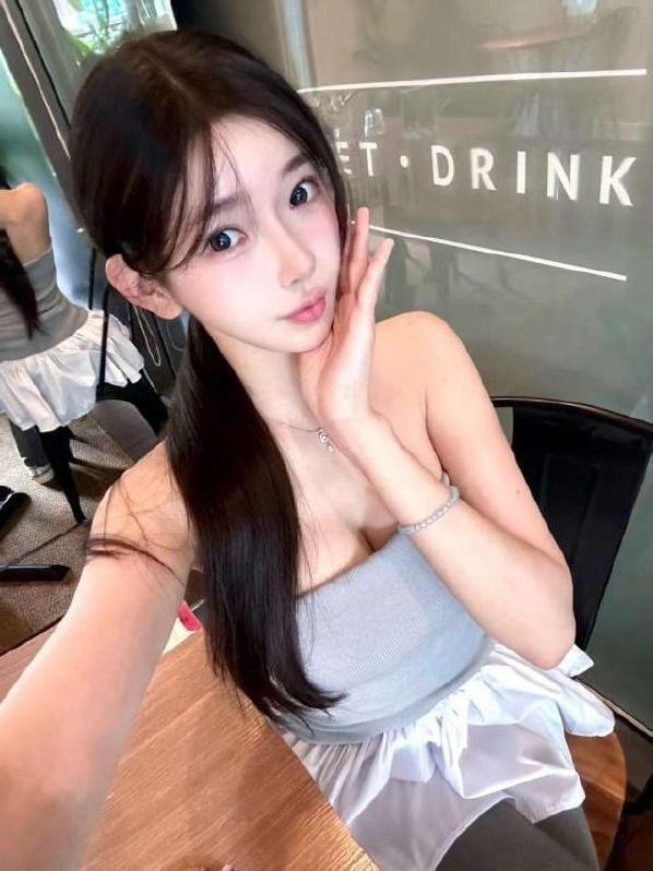 南京Laochen 05年白虎 大学生兼职 刚破处 热情配合