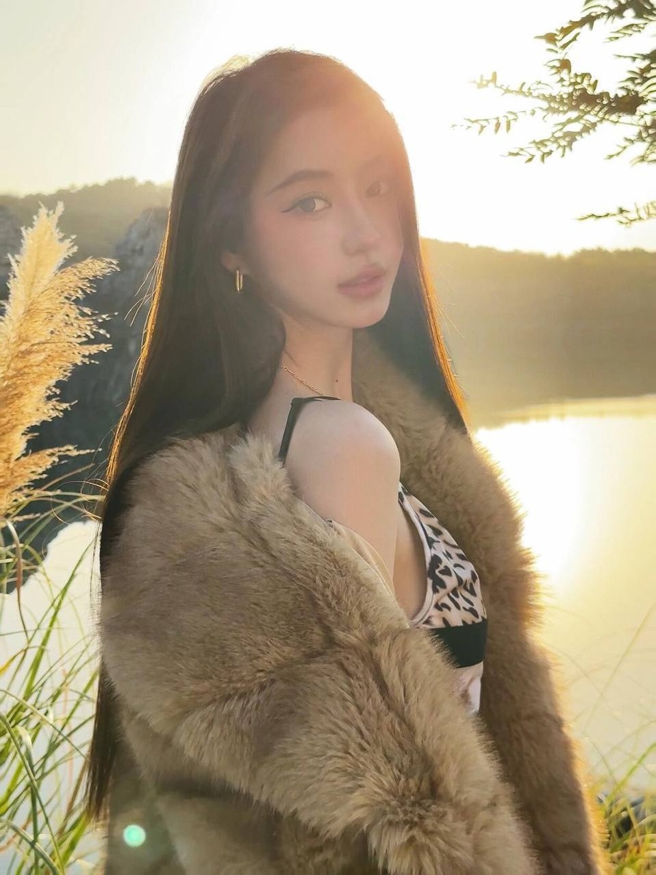 广州天河夏夏 170cm D杯 纯欲脸 白嫩光滑 可预约 新人
