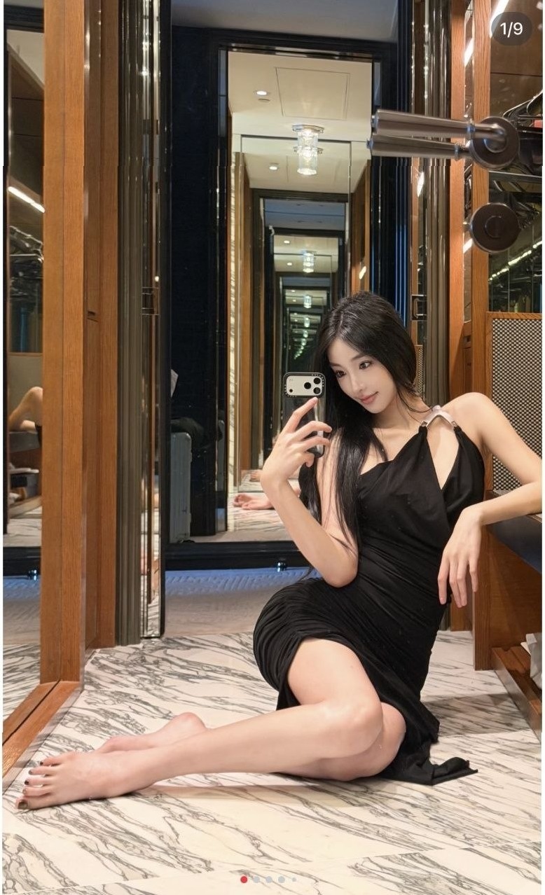 上海蜜可九头身修长美腿 56KG 天然颜大方得体喜多多