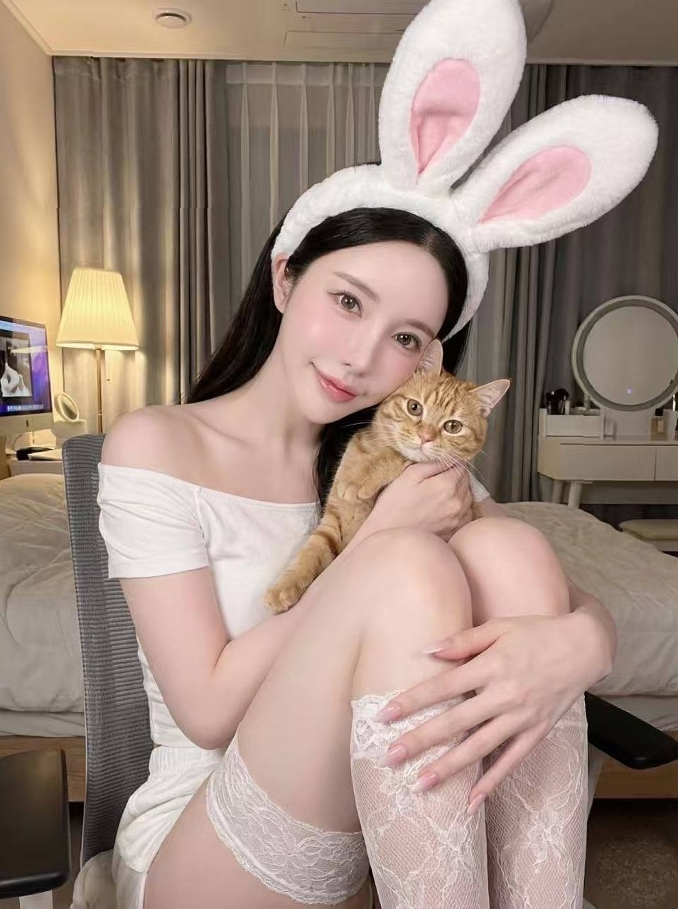 上海静安小红娘 168cm G杯 韩系假发 洋酒服务