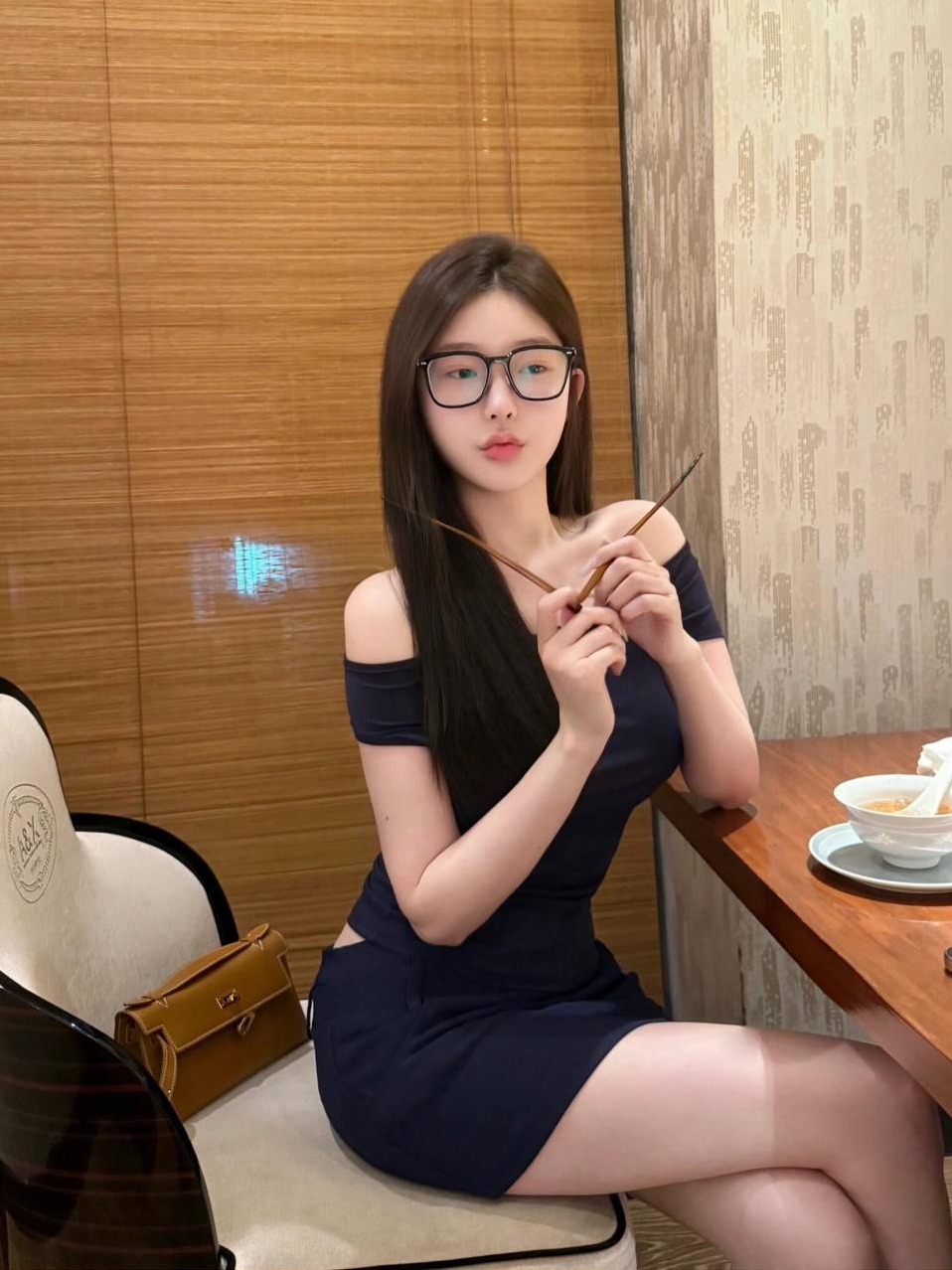 上海普陀老四 极品纯欲大胸E罩杯身高173cm