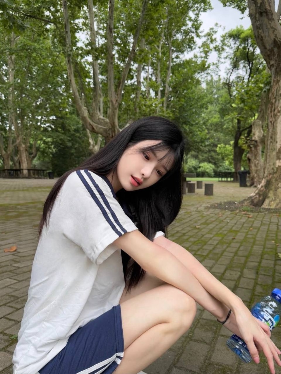 上海静安白小纯 身高173cm 天然C杯 纯欲女友
