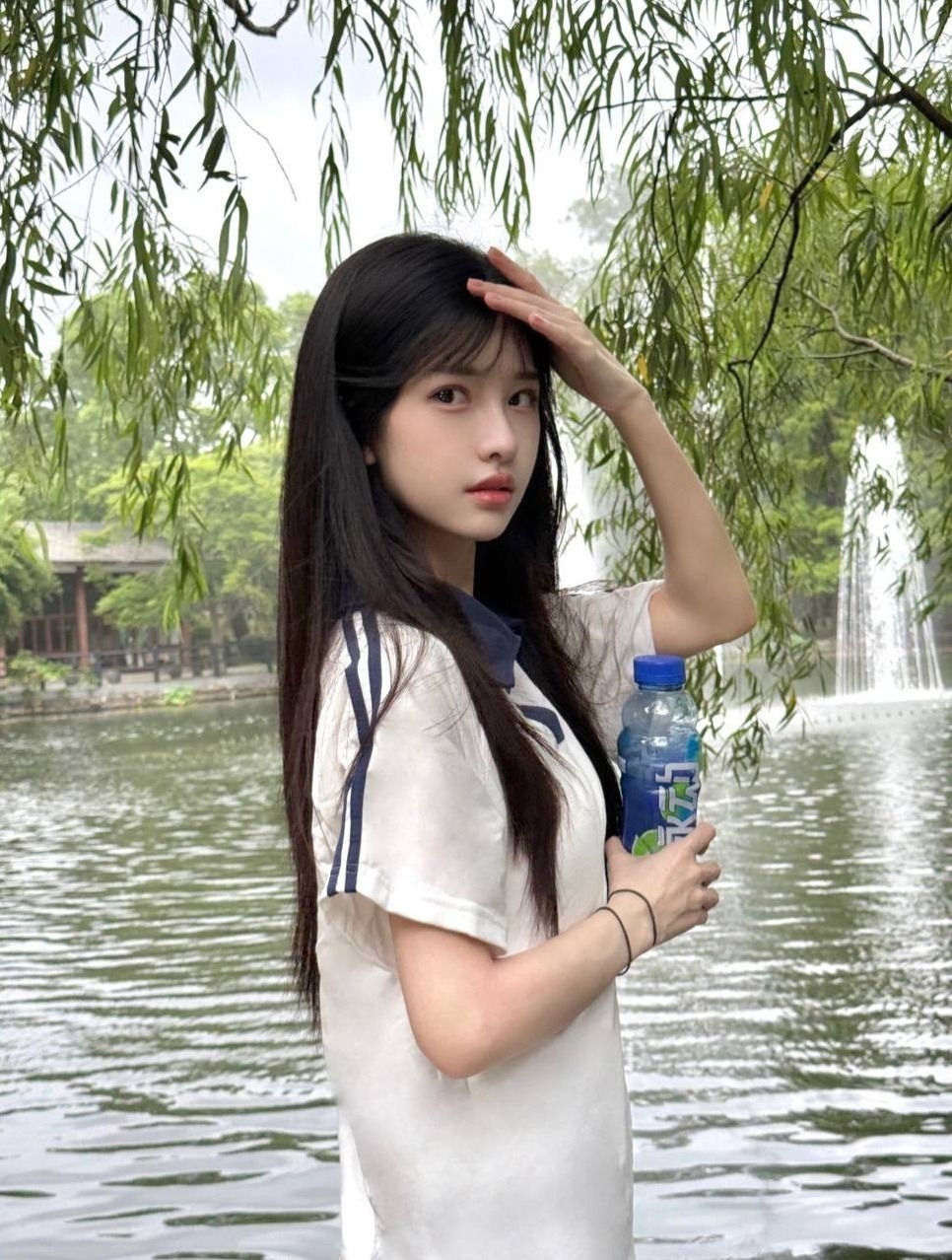 上海静安白小纯 极品新人 天然C 三点粉 配合度高