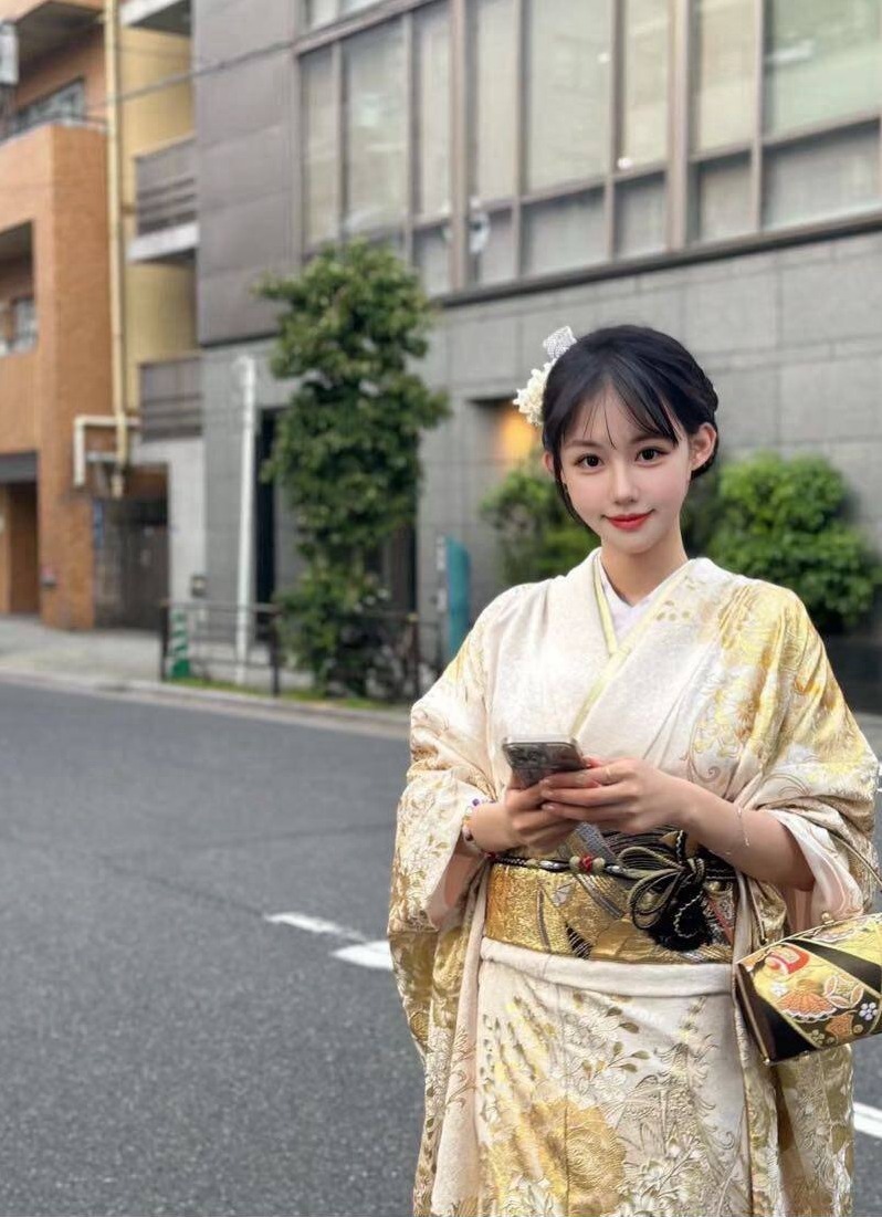 上海普陀 中日混血 爱野 皮肤白嫩 天然白虎 身高162