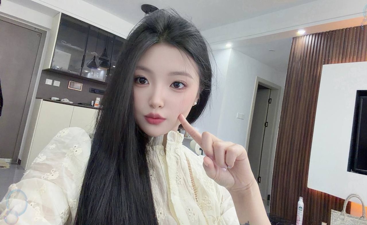 杭州拱墅张艺兴GS165C 貂 第一次下水清纯可爱