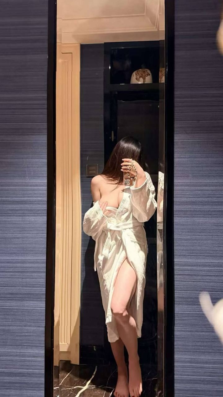杭州 娜娜 日系混血网红 兼职主播 胸白柔软 丝袜情趣道具