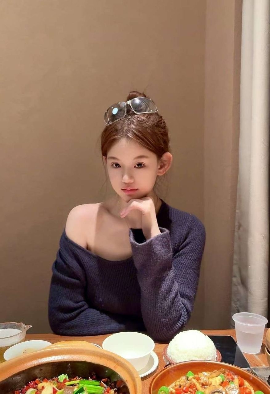 广州寒枫kivi酱身高173肤白貌美妈生脸天然D情绪拉满