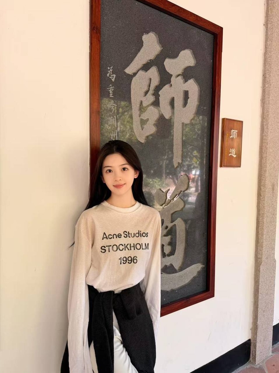 深圳宝安 艺名雪儿 身高170cm 体重52kg 长腿模特 走秀经验 可拍照