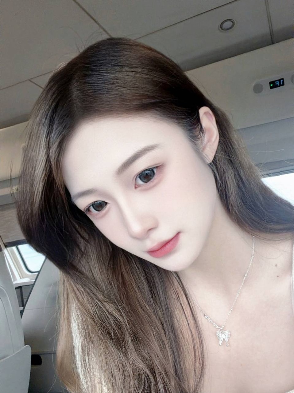 广州白小纯 171cm 46kg 天然C 小细腰 清纯可爱