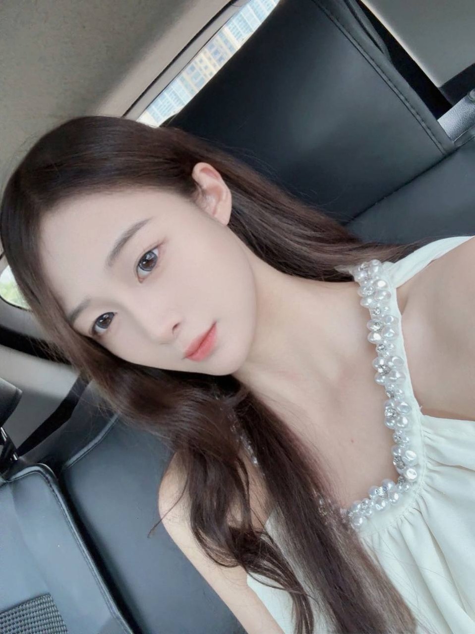 广州乐乐 171cm 46kg 天然C 小细腰 纯情人
